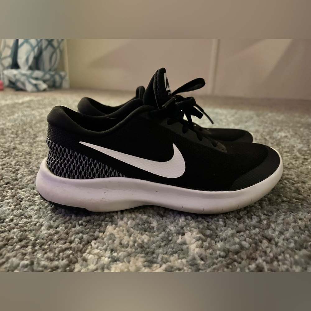 Nike Womens Flex Experience RN 7 908996-001 Black Running Shoes Sneakers Size 6